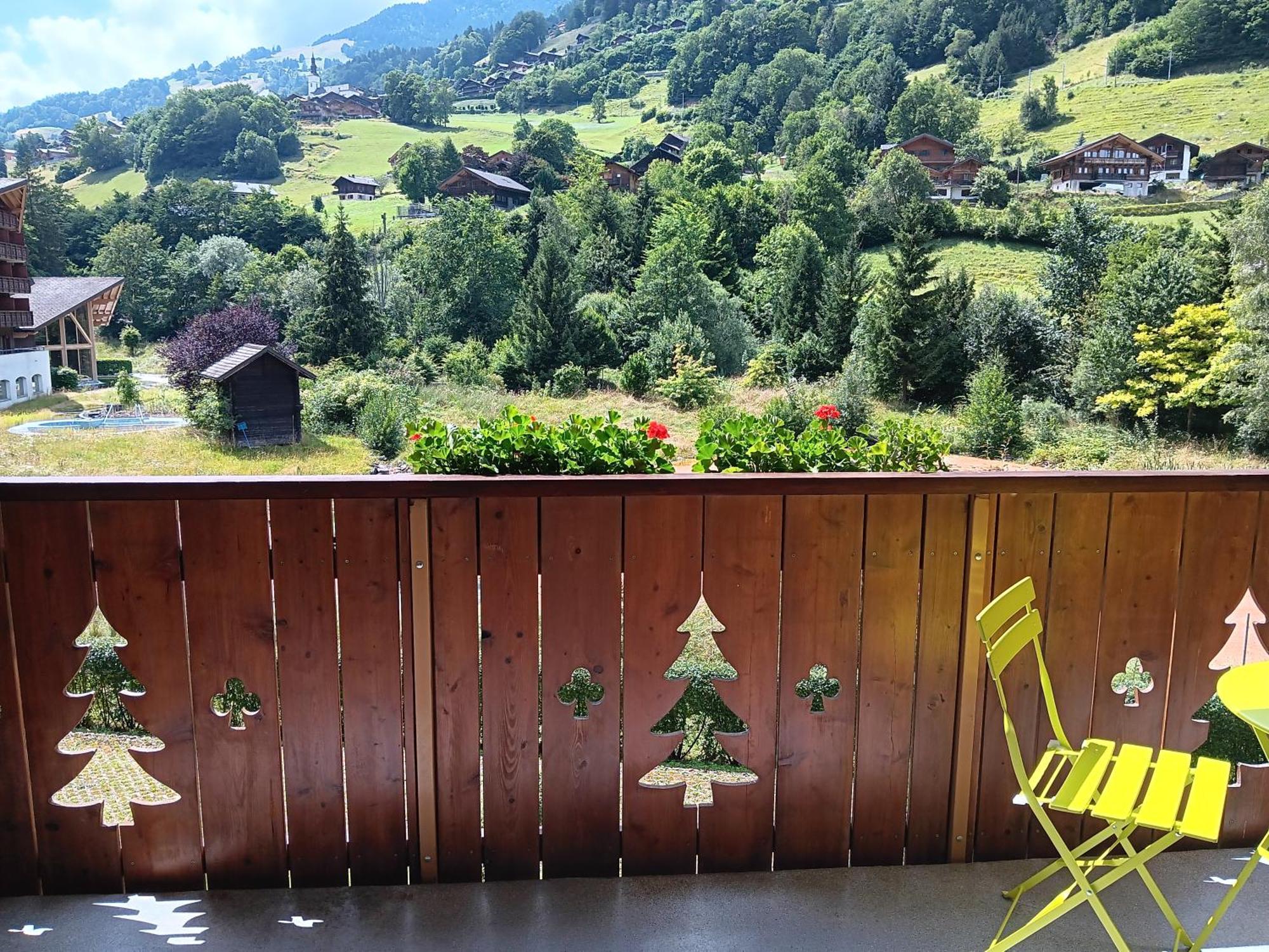 The River Pearl Val dʼIlliez Rum bild